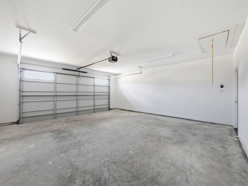 Spacious, unfurnished interior of a new home in , Grand Prairie (Image 21).