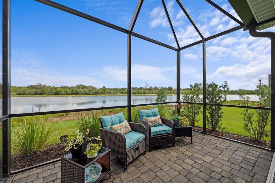 Exterior details and patio area of a home in , Sarasota (Image 3).