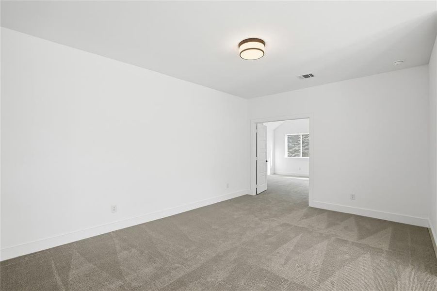 Spacious, unfurnished interior of a new home in , Fort Worth (Image 25).