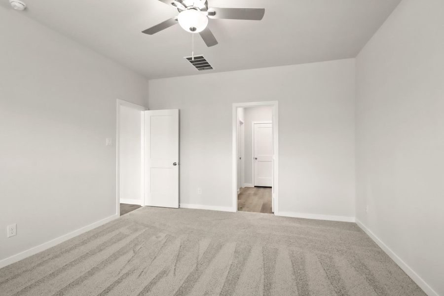 Spacious, unfurnished interior of a new home in Caney Mills, Conroe (Image 17). Spacious, unfurnished interior of a new home in Caney Mills, Conroe (Image 17).