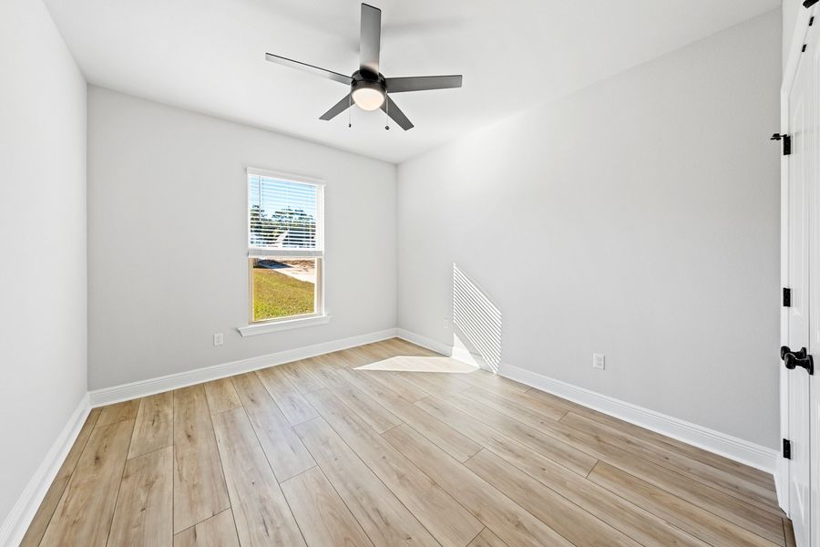 Spacious, unfurnished interior of a new home in Young Oaks, Crestview (Image 17).
