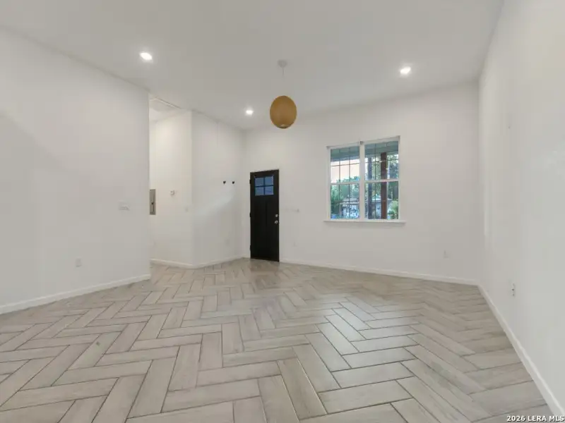 Spacious, unfurnished interior of a new home in , San Antonio (Image 22).