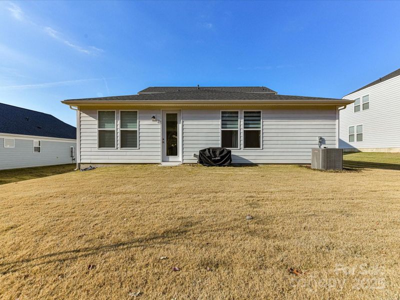 Exterior details and patio area of a home in Kinsdale, Lancaster (Image 24).