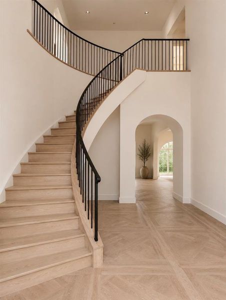Spacious, unfurnished interior of a new home in , Dallas (Image 3).