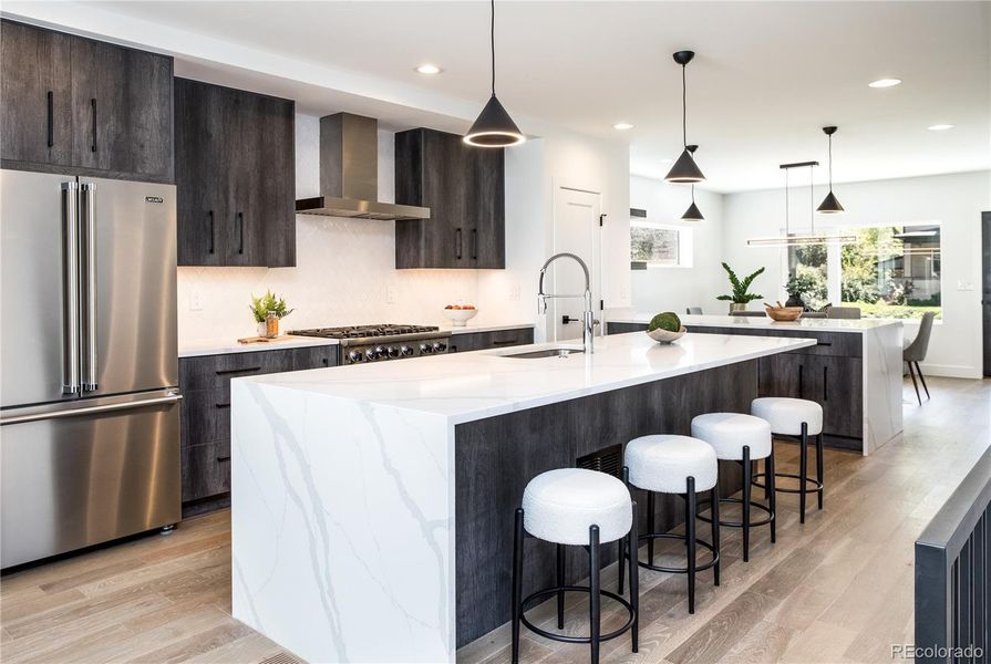 Gorgeous centrally located kitchen