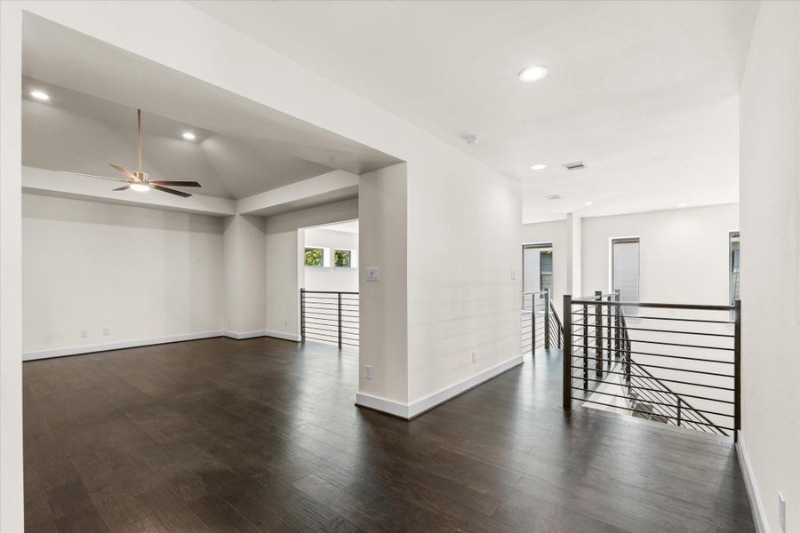 Spacious, unfurnished interior of a new home in , Houston (Image 36).