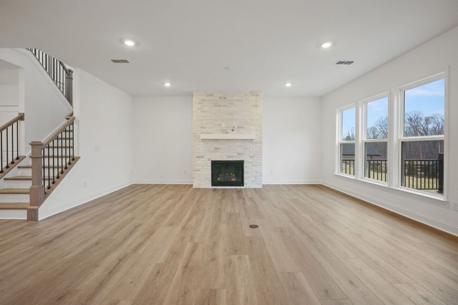Spacious, unfurnished interior of a new home in Forest Creek, Waxhaw (Image 56).