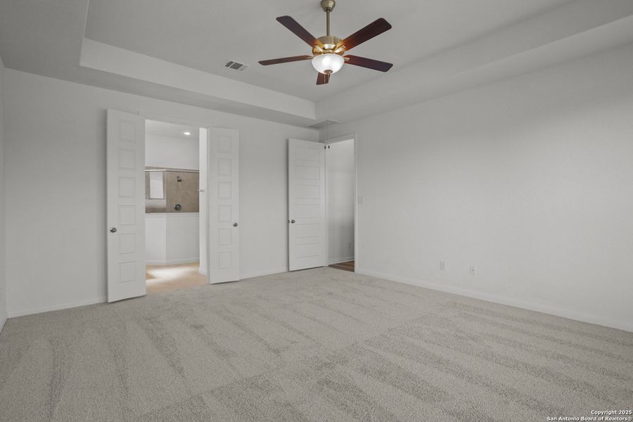 Spacious, unfurnished interior of a new home in Stillwater Ranch, San Antonio (Image 14). Spacious, unfurnished interior of a new home in Stillwater Ranch, San Antonio (Image 14).