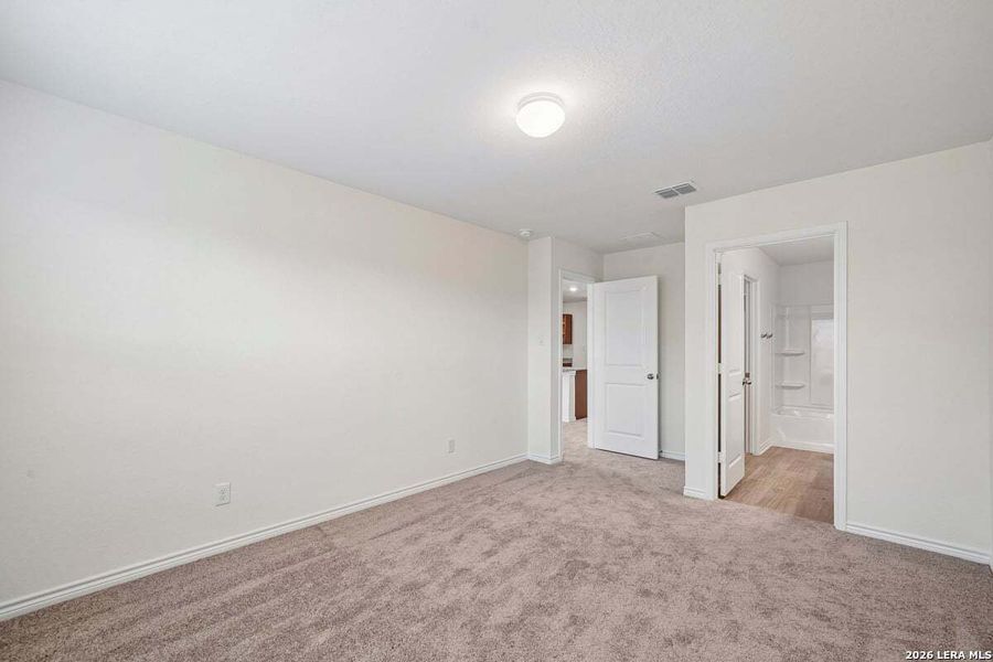 Spacious, unfurnished interior of a new home in The Granary - Villa Collection, San Antonio (Image 25). Spacious, unfurnished interior of a new home in The Granary - Villa Collection, San Antonio (Image 25).