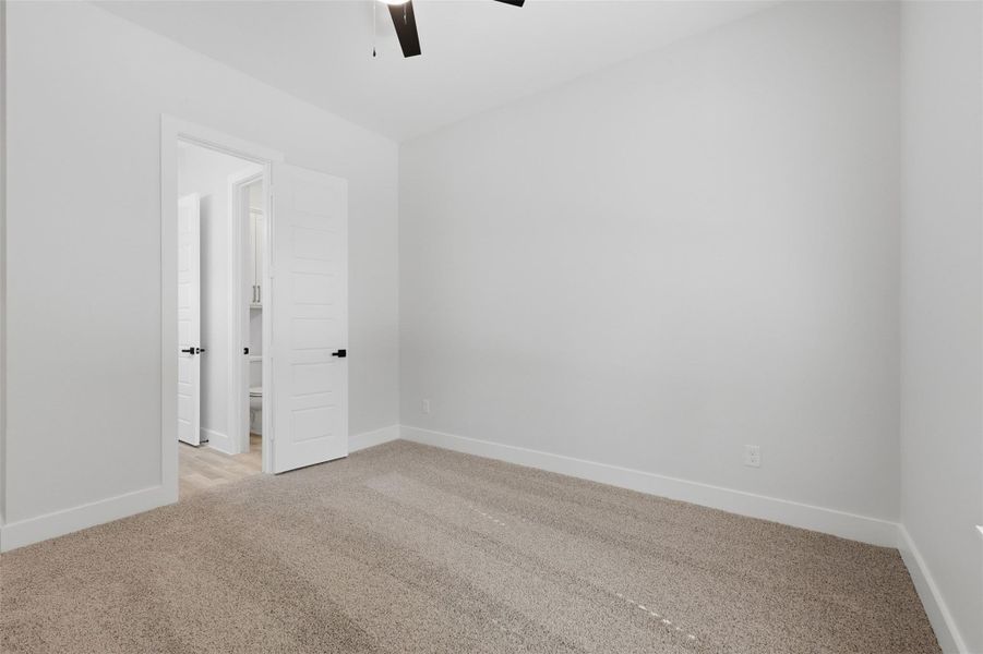 Can angle before we head through the Jack and Jill bath!