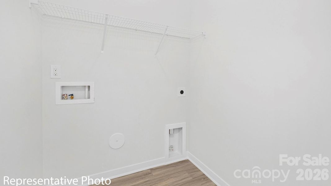 Spacious, unfurnished interior of a new home in Stanton, Richburg (Image 18).