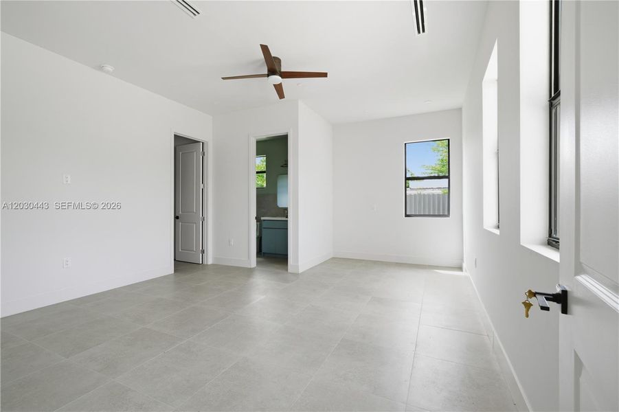 Spacious, unfurnished interior of a new home in , West Park (Image 27).