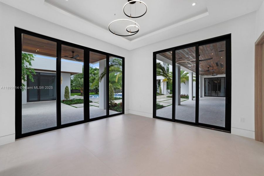 Spacious, unfurnished interior of a new home in , Miami (Image 22).