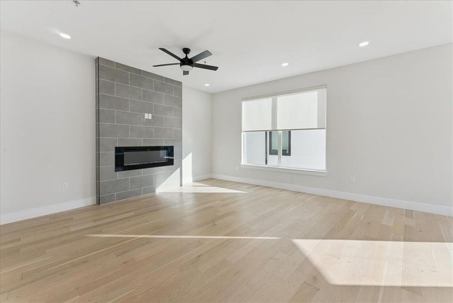 *All photos pictured are unit #101 in building 1512, Coloring/finishes will vary unit to unit. Other differences may be present*