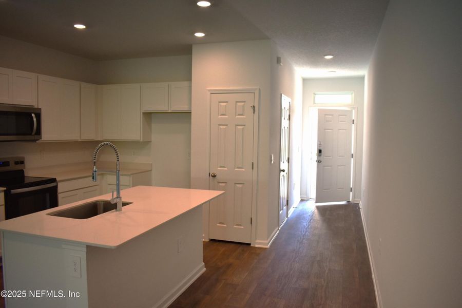 Furnished interior view inside a new home in Old Kings Trail, Jacksonville (Image 16). Furnished interior view inside a new home in Old Kings Trail, Jacksonville (Image 16).