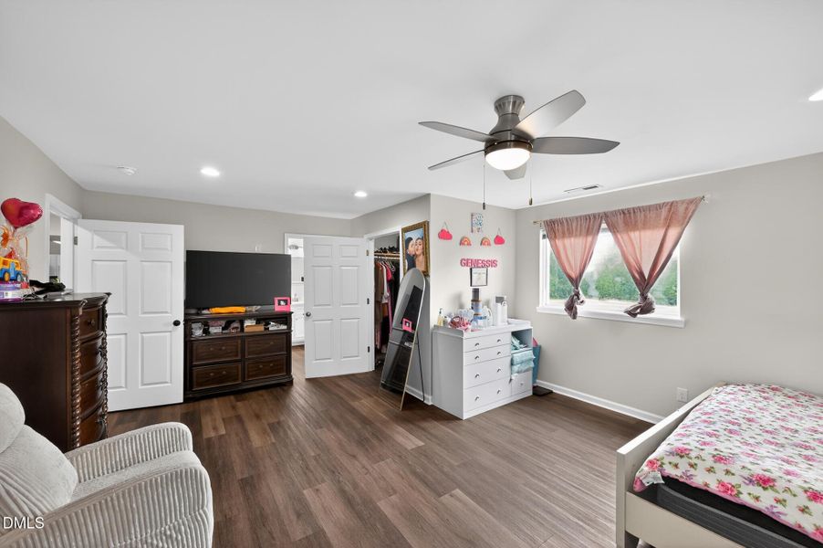 22_1696_James_Winston_Rd-Bedroom-7995