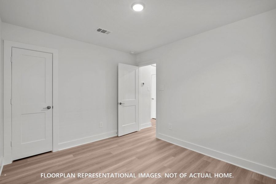 Spacious, unfurnished interior of a new home in Moran Ranch, Willis (Image 25).