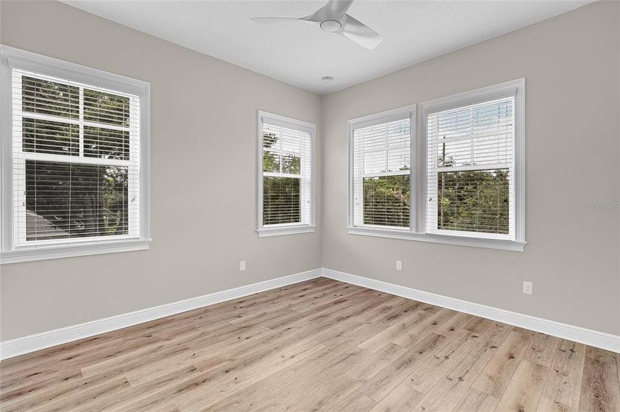 UPSTAIRS BEDROOM 1 UPSTAIRS BEDROOM 1