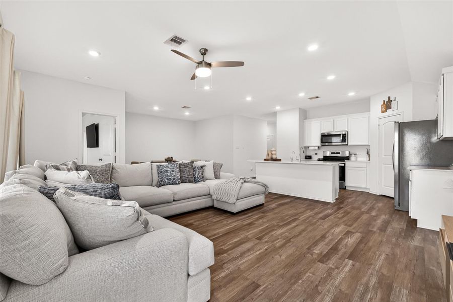 Furnished interior view inside a new home in Sunterra, Katy (Image 16).