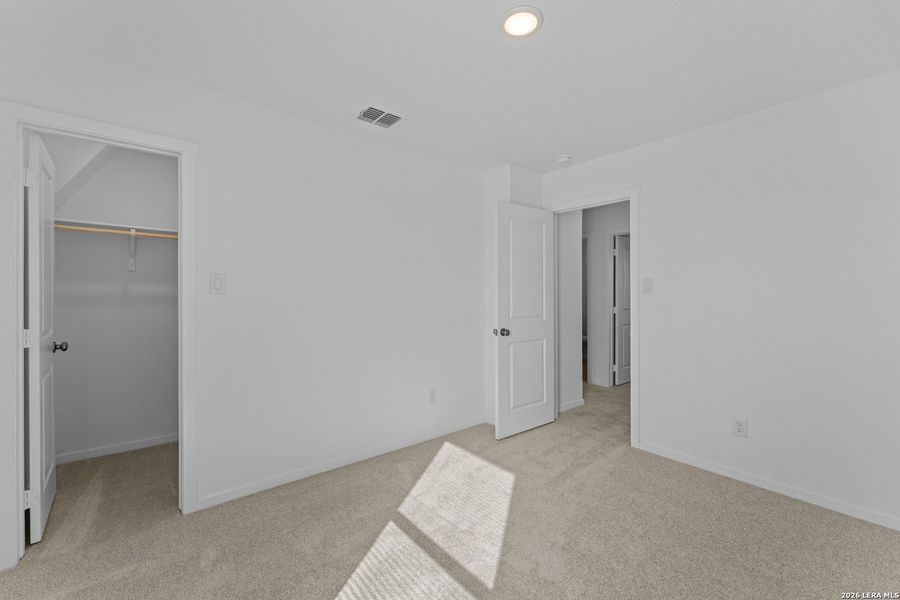 Spacious, unfurnished interior of a new home in Hidden Oasis, San Antonio (Image 13). Spacious, unfurnished interior of a new home in Hidden Oasis, San Antonio (Image 13).