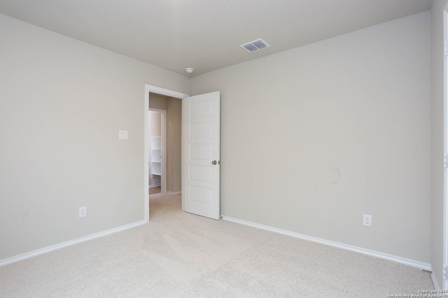 Spacious, unfurnished interior of a new home in Fairway Crossing 40s, San Antonio (Image 24). Spacious, unfurnished interior of a new home in Fairway Crossing 40s, San Antonio (Image 24).