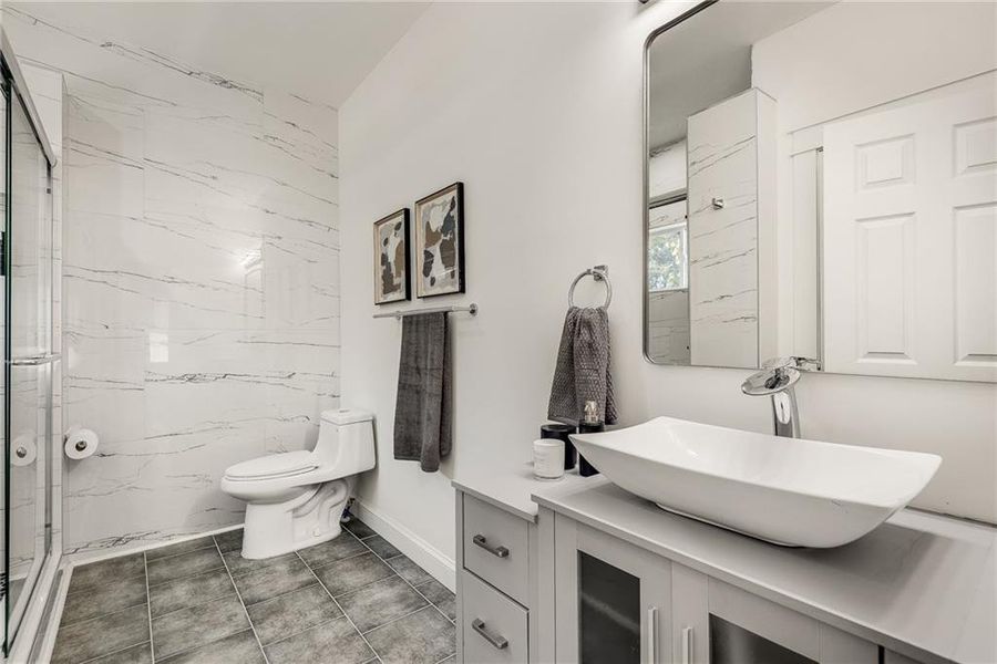 Furnished interior view inside a new home in , Atlanta (Image 20). Furnished interior view inside a new home in , Atlanta (Image 20).