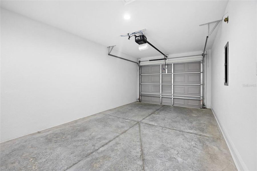 Image 33 of a home in .