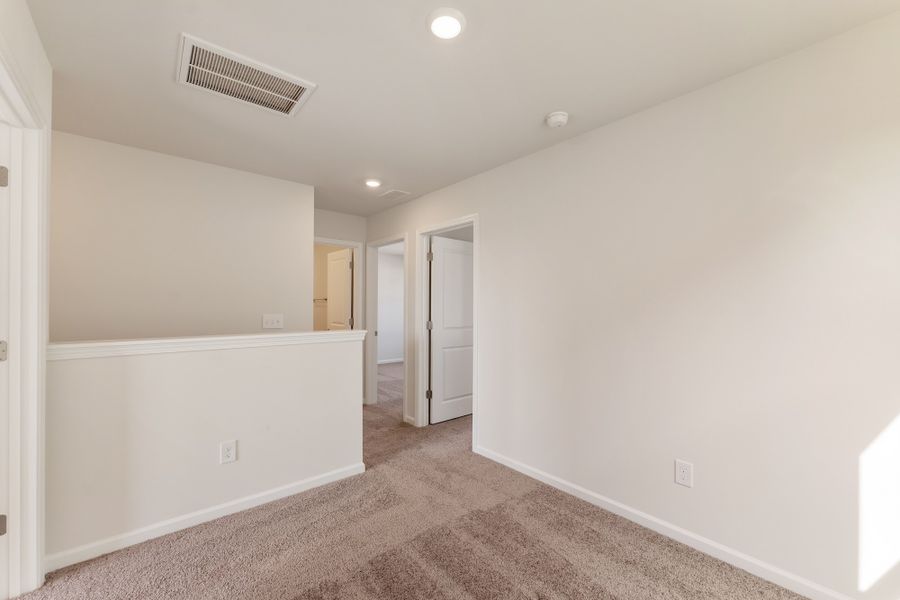 Spacious, unfurnished interior of a new home in Mayfair Village, Spartanburg (Image 21).
