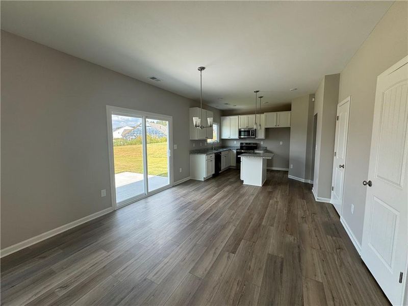 Spacious, unfurnished interior of a new home in Twin Lakes, Hoschton (Image 6).