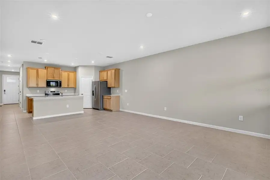 Spacious, unfurnished interior of a new home in Crosswind Ranch, Parrish (Image 16). Spacious, unfurnished interior of a new home in Crosswind Ranch, Parrish (Image 16).