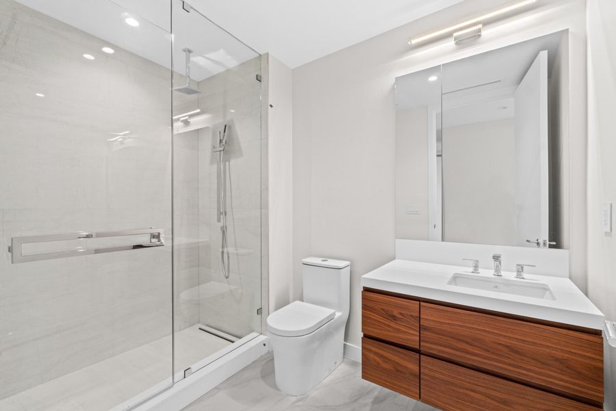 Ensuite Bath 2 Ensuite Bath 2