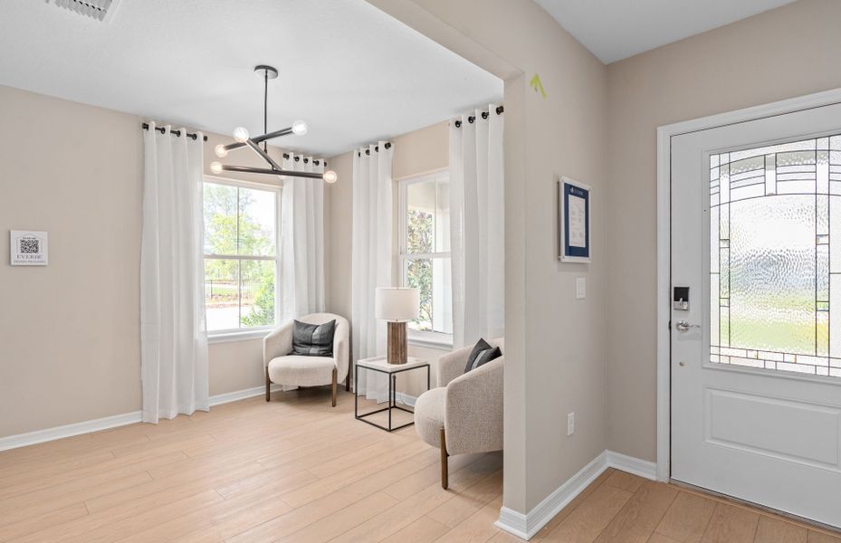 Representative furnished interior of a home built from the Dylan II by Pulte Homes in SeaFlower, Bradenton (Image 11).
