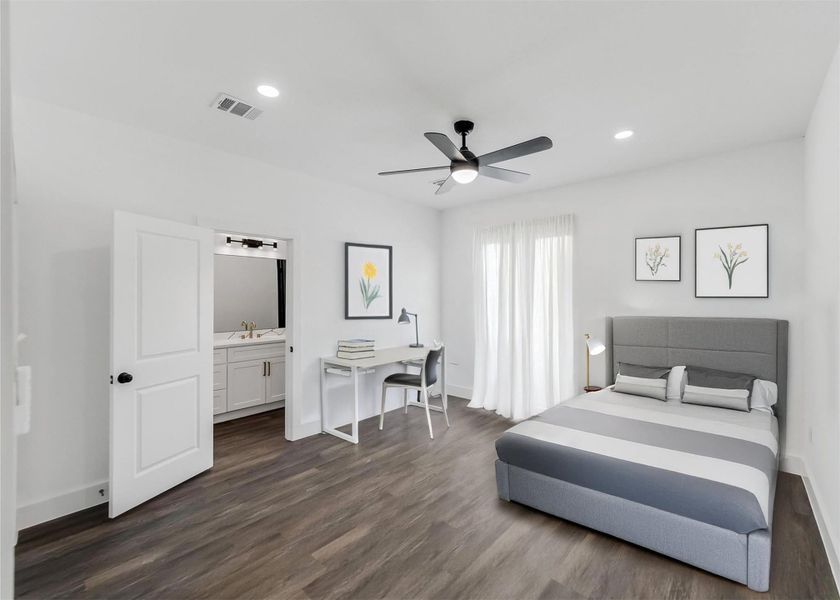 Primary Bedroom (Virtually Staged) Primary Bedroom (Virtually Staged)