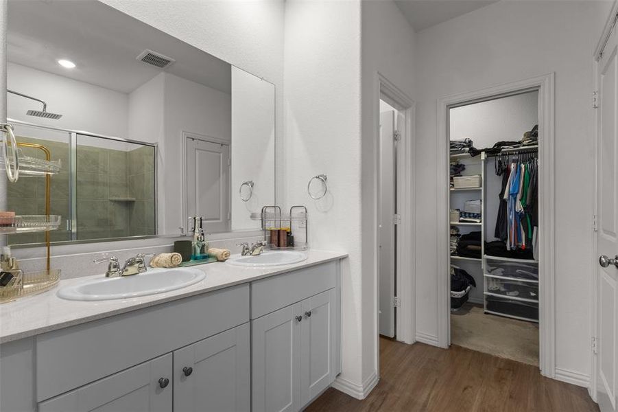 Furnished interior view inside a new home in Bridgewater, Princeton (Image 16).