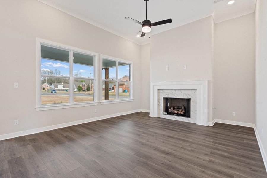 Spacious, unfurnished interior of a new home in Manor at Hall Creek, Arlington (Image 13).