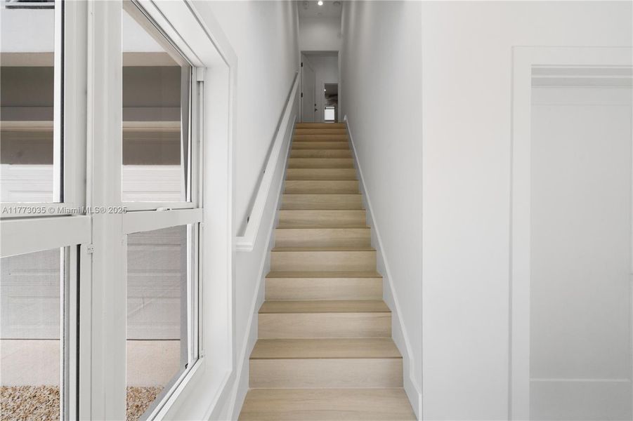 Furnished interior view inside a new home in , Islamorada, Village of Islands (Image 16).