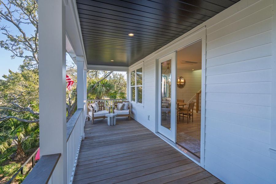 Exterior details and patio area of a home in , Edisto Island (Image 31). Exterior details and patio area of a home in , Edisto Island (Image 31).