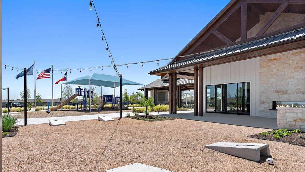 Community amenities in Carillon, Manor (Image 10).