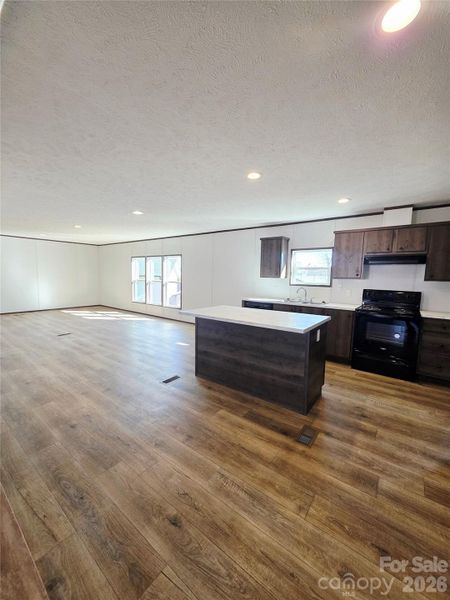 Spacious, unfurnished interior of a new home in , Taylorsville (Image 6).