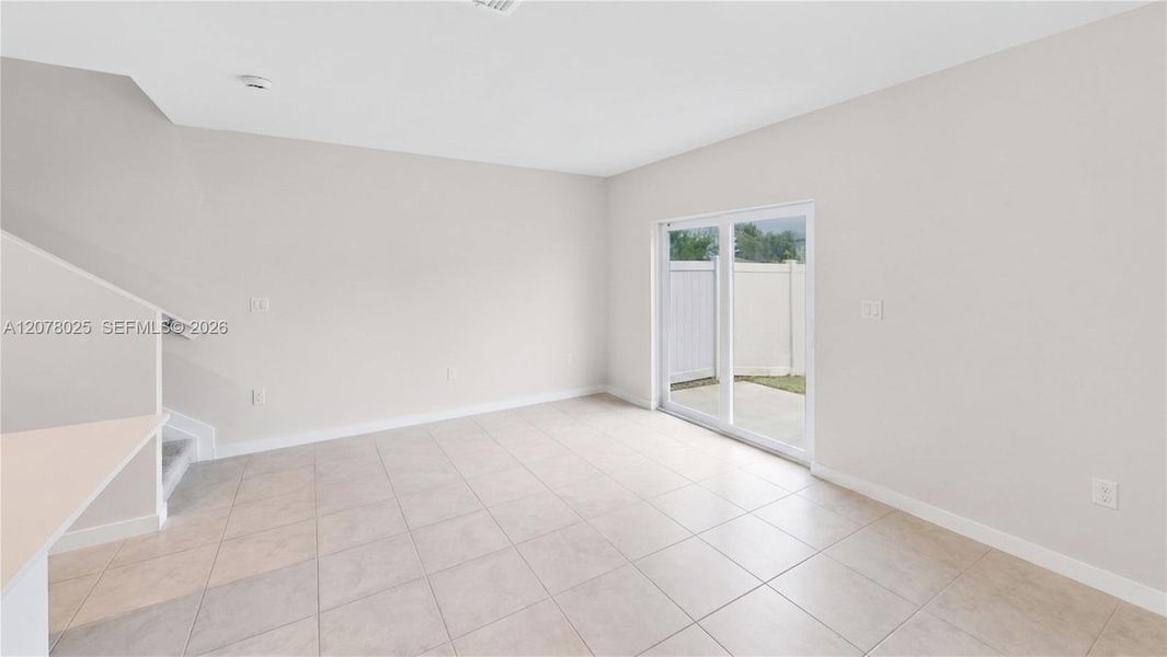 Spacious, unfurnished interior of a new home in , Florida City (Image 28). Spacious, unfurnished interior of a new home in , Florida City (Image 28).