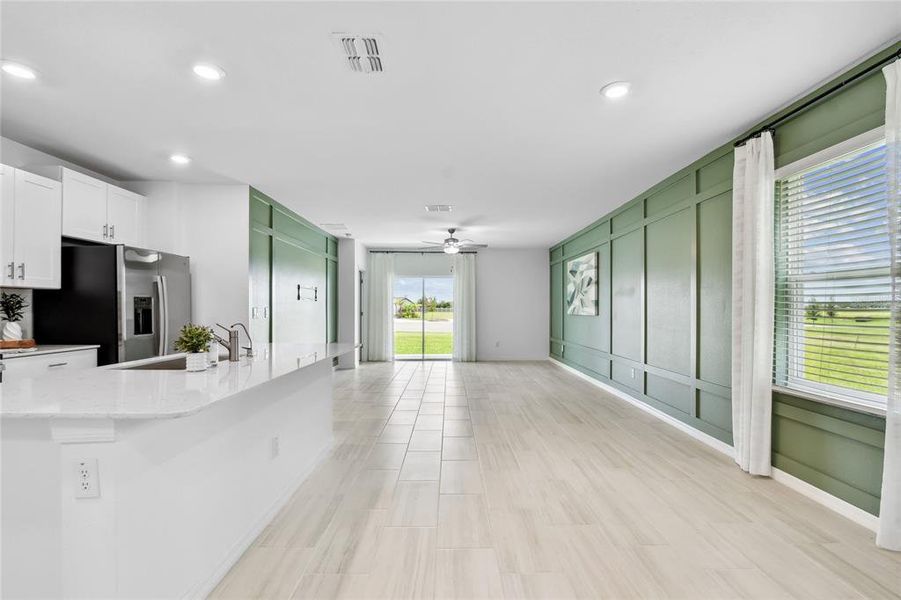 Spacious, unfurnished interior of a new home in , San Antonio (Image 19).