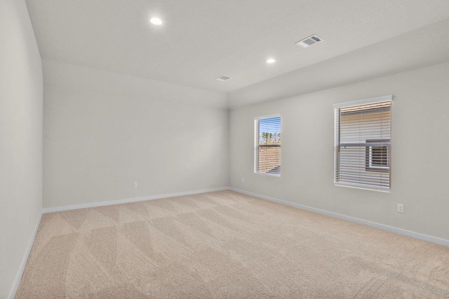 Spacious, unfurnished interior of a new home in Cypresswood Landing, Humble (Image 27).