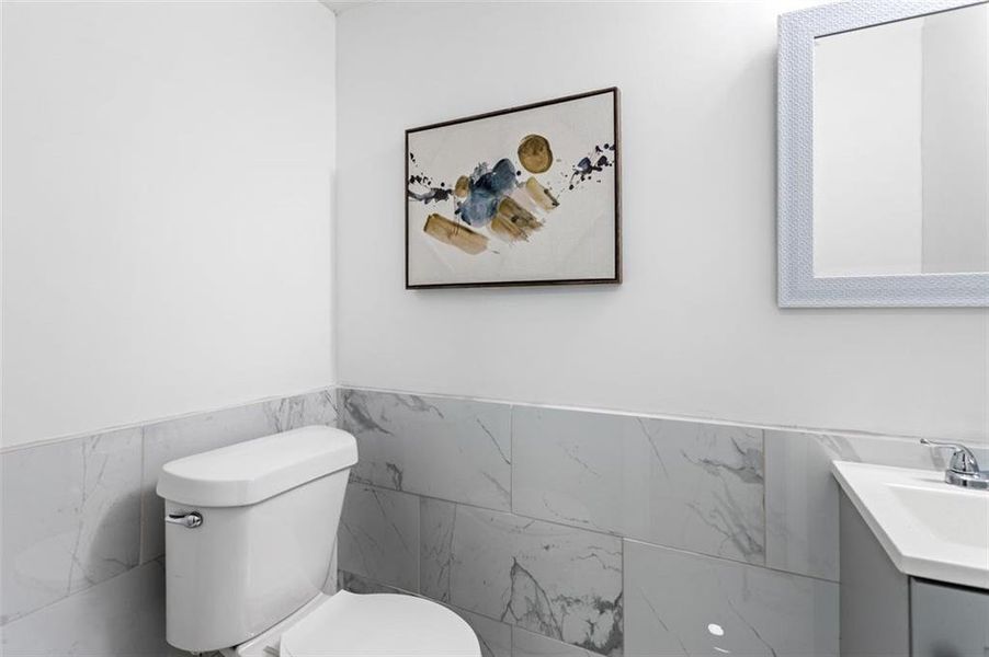 Furnished interior view inside a new home in , Atlanta (Image 14).