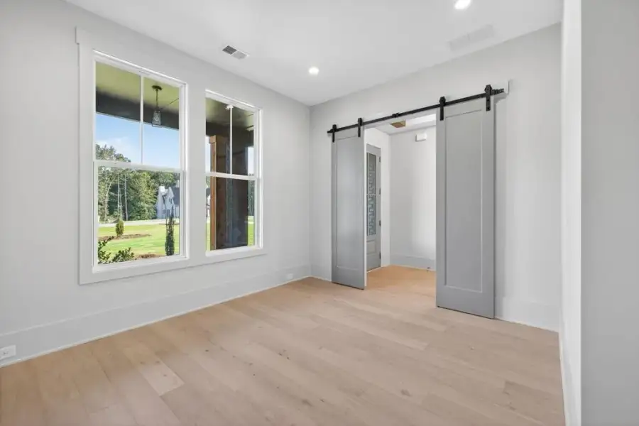 Spacious, unfurnished interior of a new home in The Manors, Jefferson (Image 44).