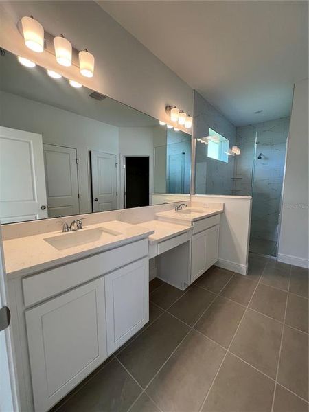 Furnished interior view inside a new home in Hills of Minneola, Minneola (Image 8). Furnished interior view inside a new home in Hills of Minneola, Minneola (Image 8).