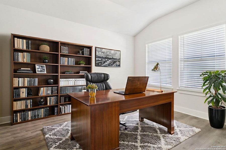 Furnished interior view inside a new home in Scenic Crest - Premier Series, Boerne (Image 5). Furnished interior view inside a new home in Scenic Crest - Premier Series, Boerne (Image 5).