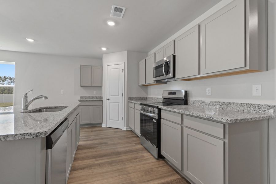 New Home in Conway, SC.  - Slide 15