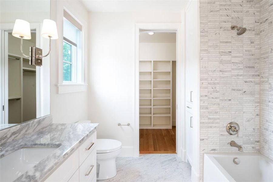 Furnished interior view inside a new home in , Highland Park (Image 16).