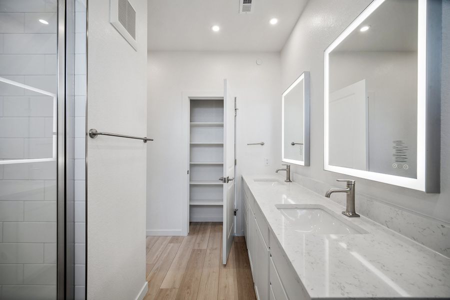 Furnished interior view inside a new home in Lyric at RidgeGate Condos, Lone Tree (Image 7). Furnished interior view inside a new home in Lyric at RidgeGate Condos, Lone Tree (Image 7).