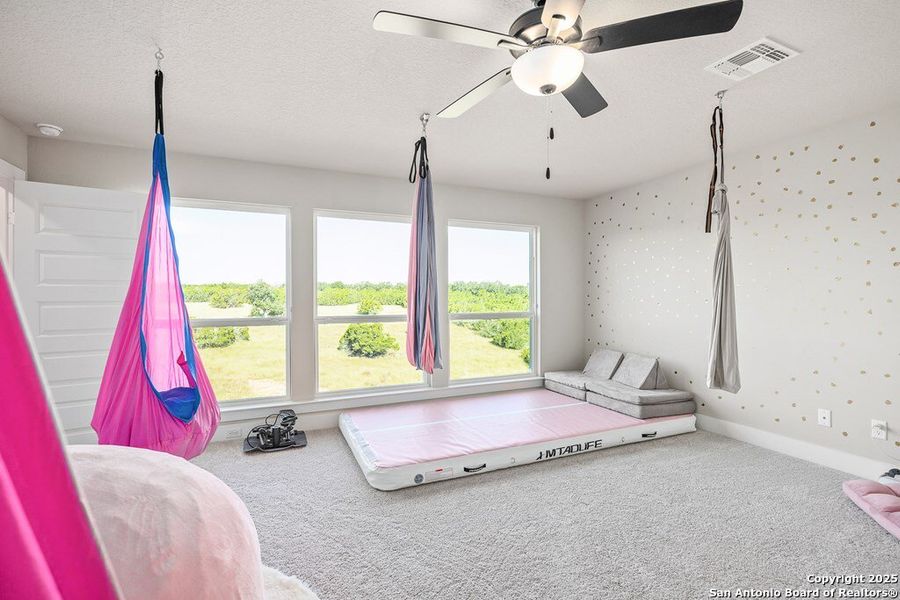 Image 29 of a home in . Image 29 of a home in .